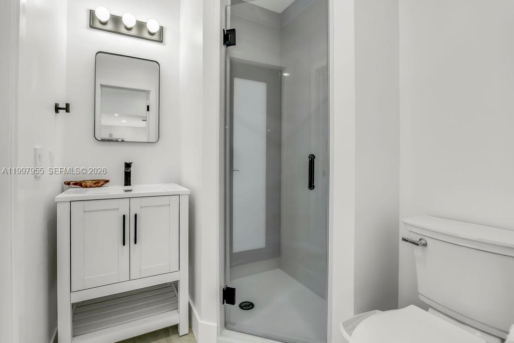 8611 SW 82nd Ter Miami, FL 33143