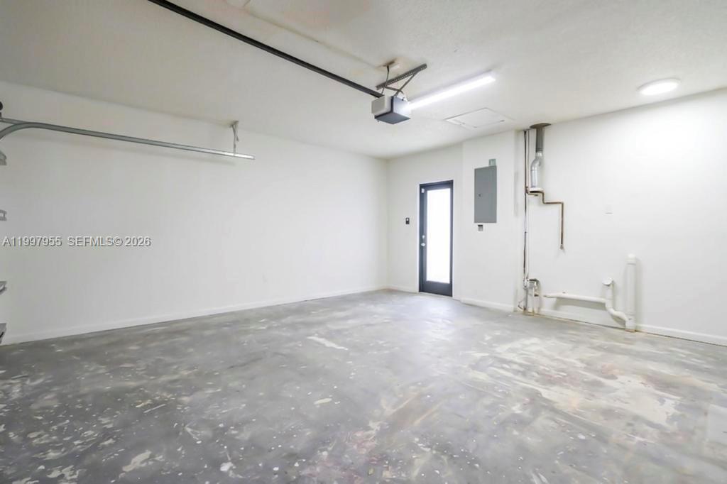 8611 SW 82nd Ter Miami, FL 33143