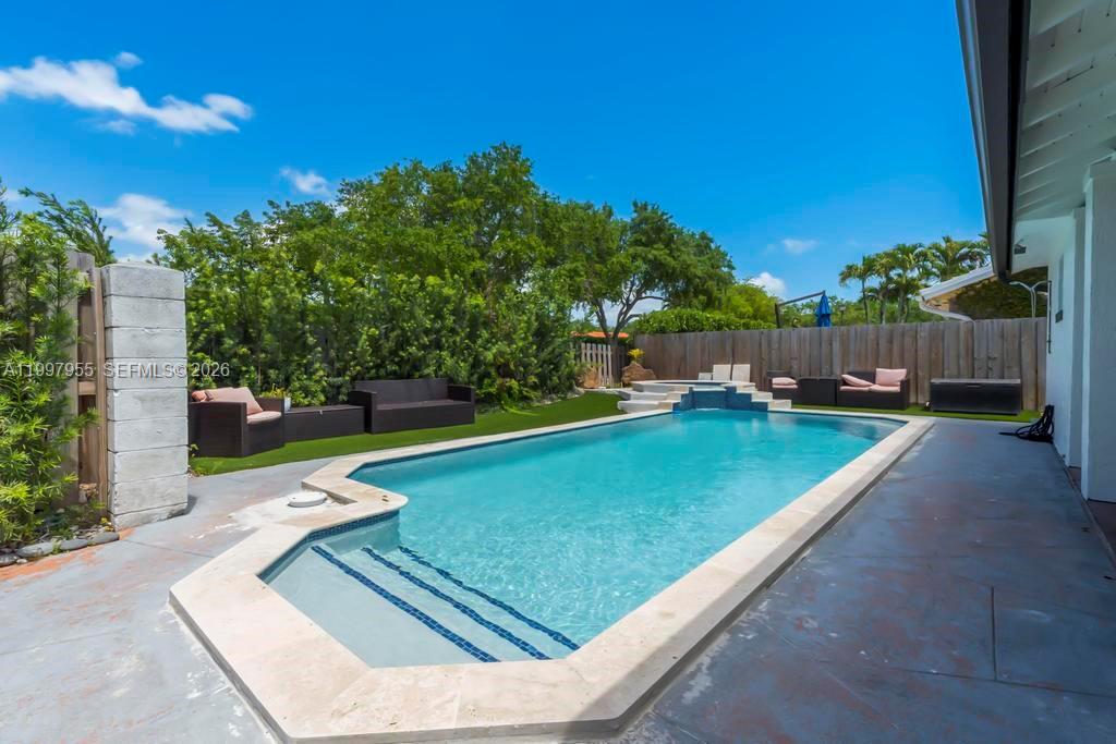 8611 SW 82nd Ter Miami, FL 33143