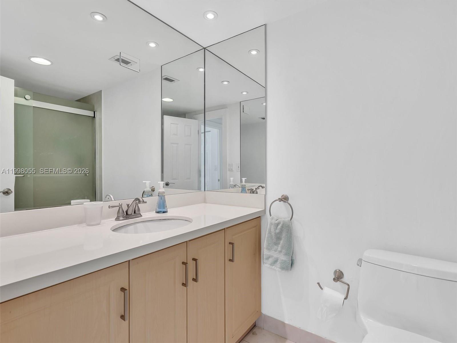 image Arlen House West13