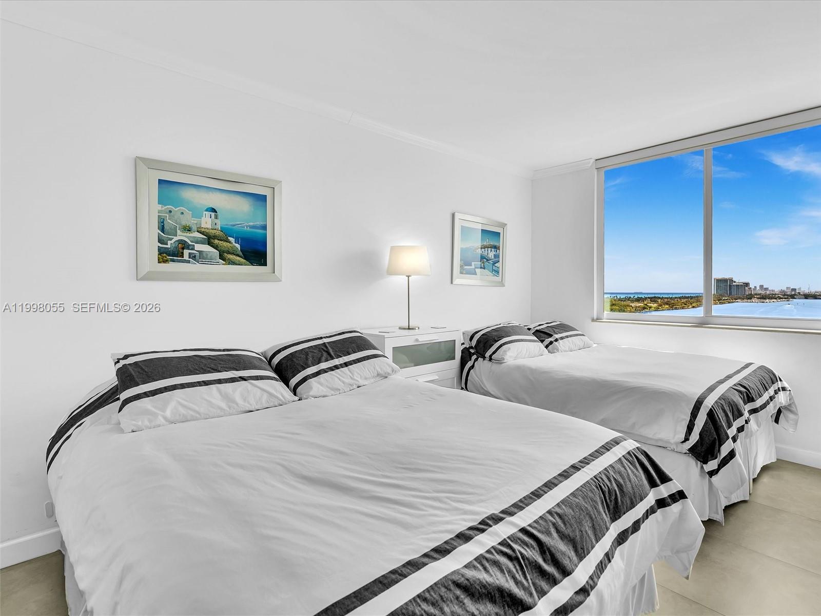 image Arlen House West15