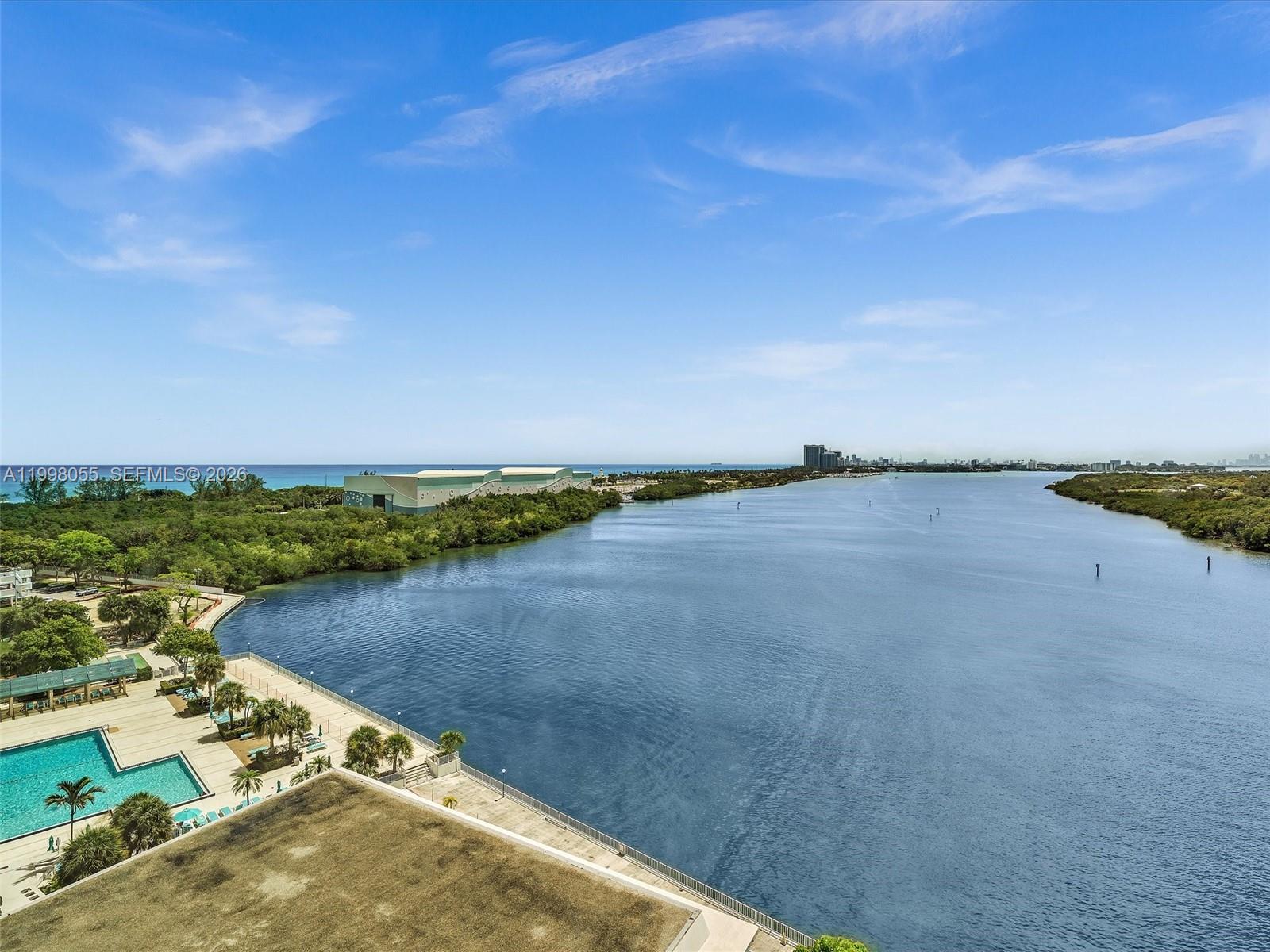 image Arlen House West17