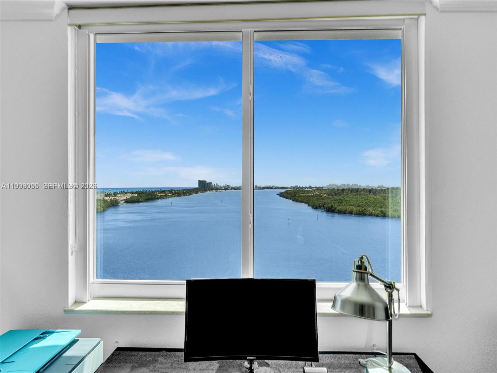 image Arlen House West20