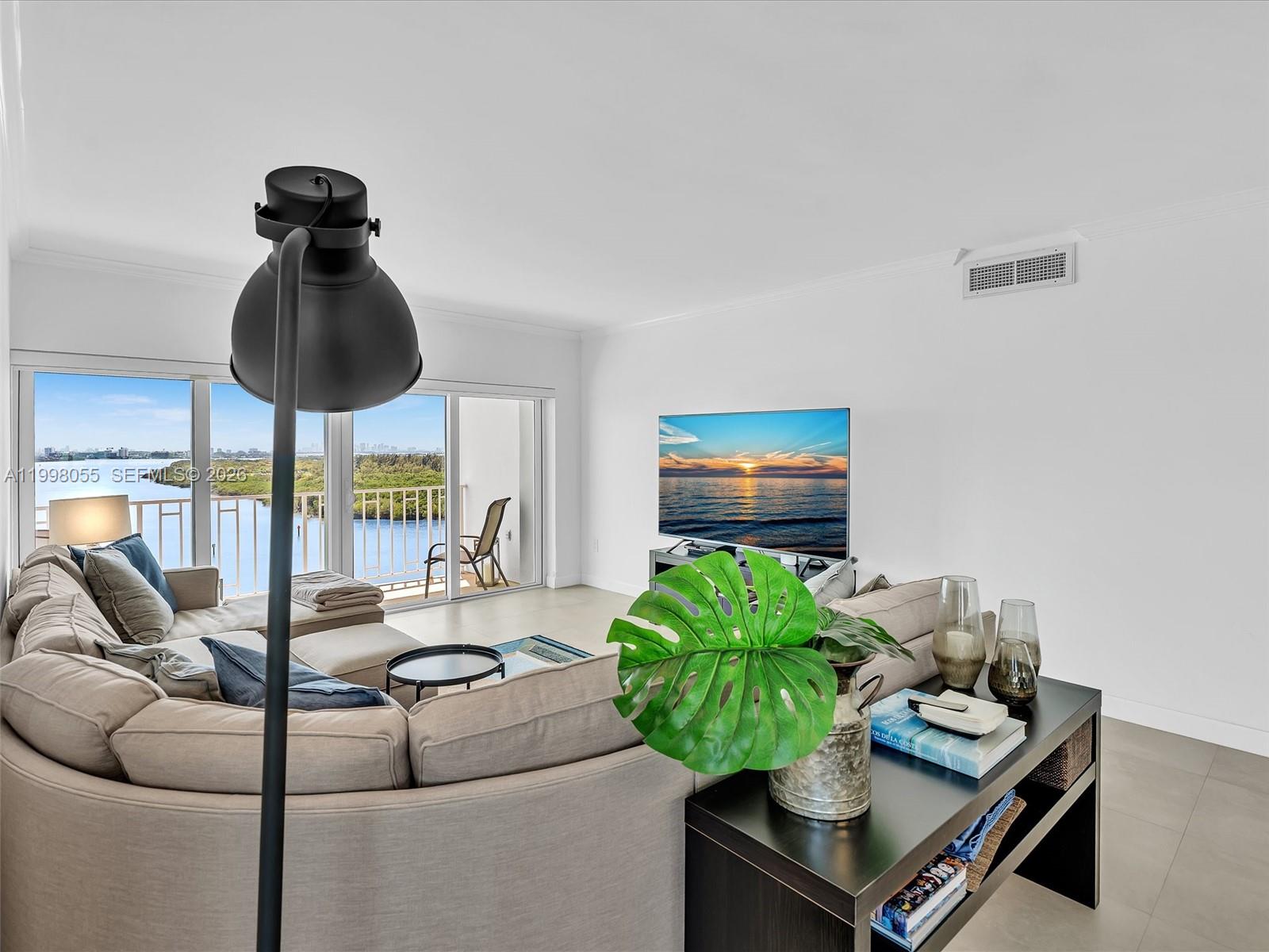 image Arlen House West4