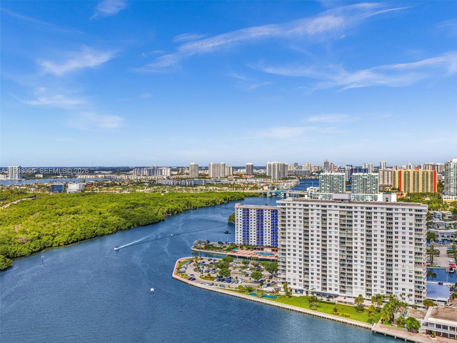 image Arlen House West59