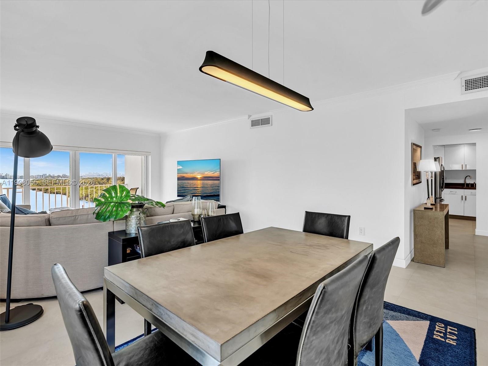 image Arlen House West8