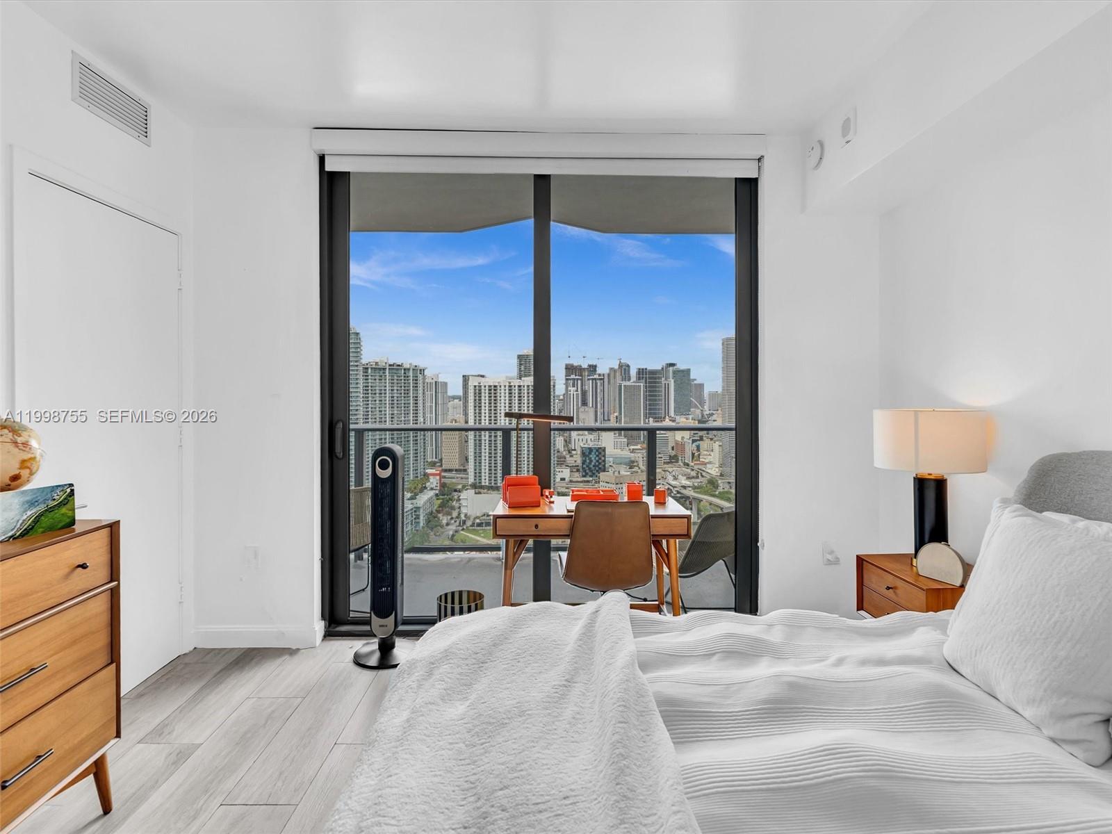 image Brickell Heights East15