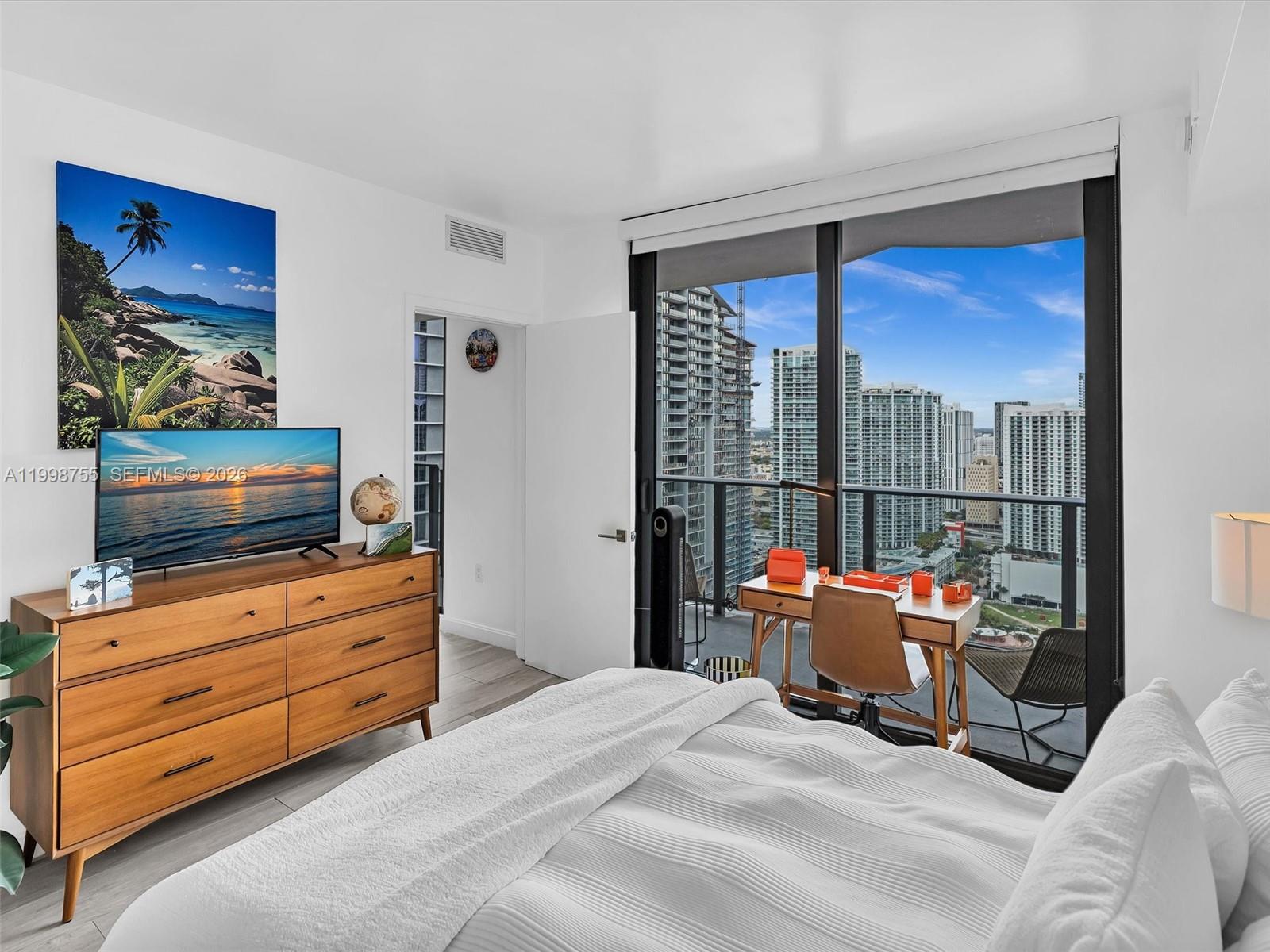 image Brickell Heights East16