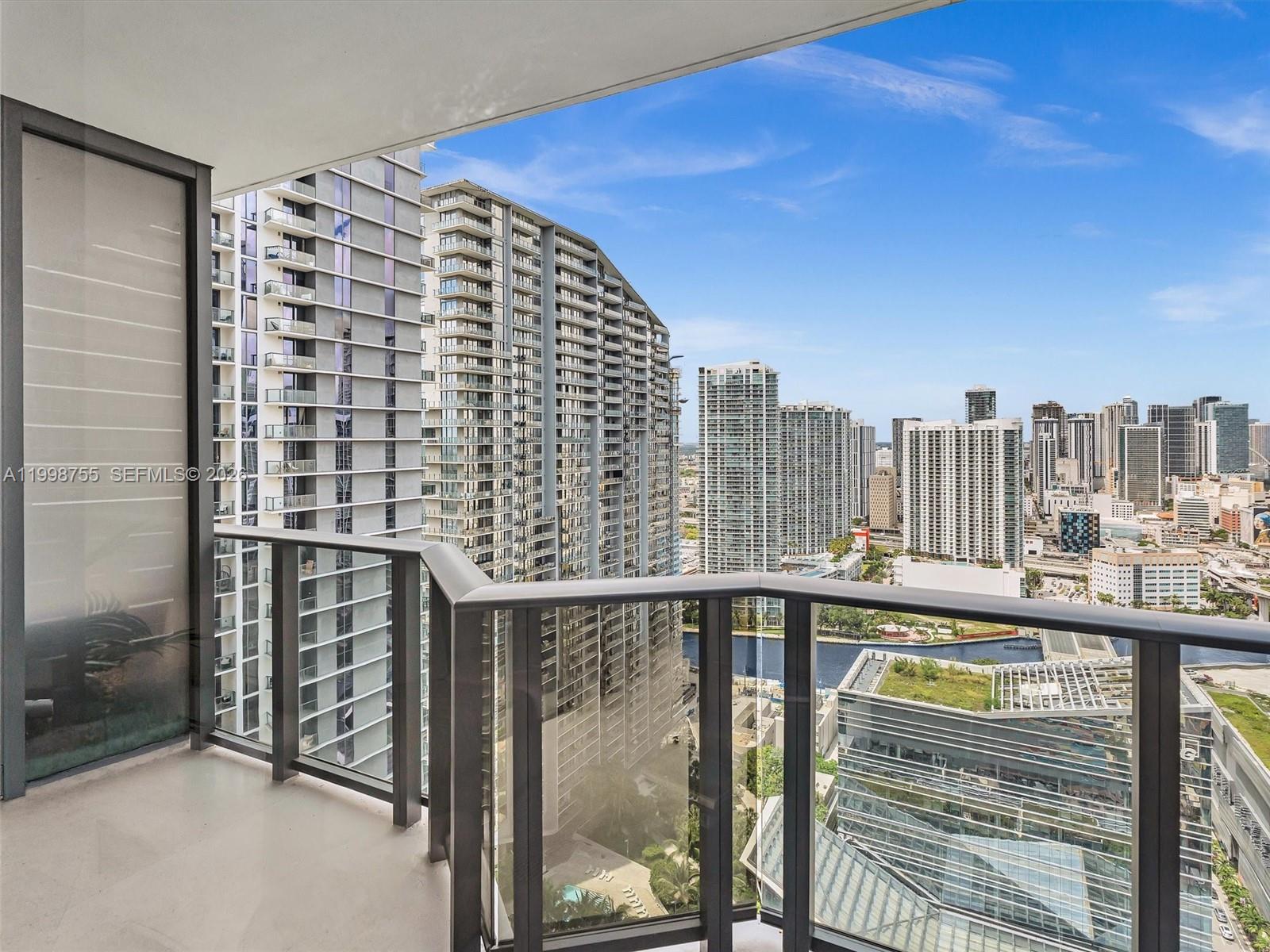 image Brickell Heights East8