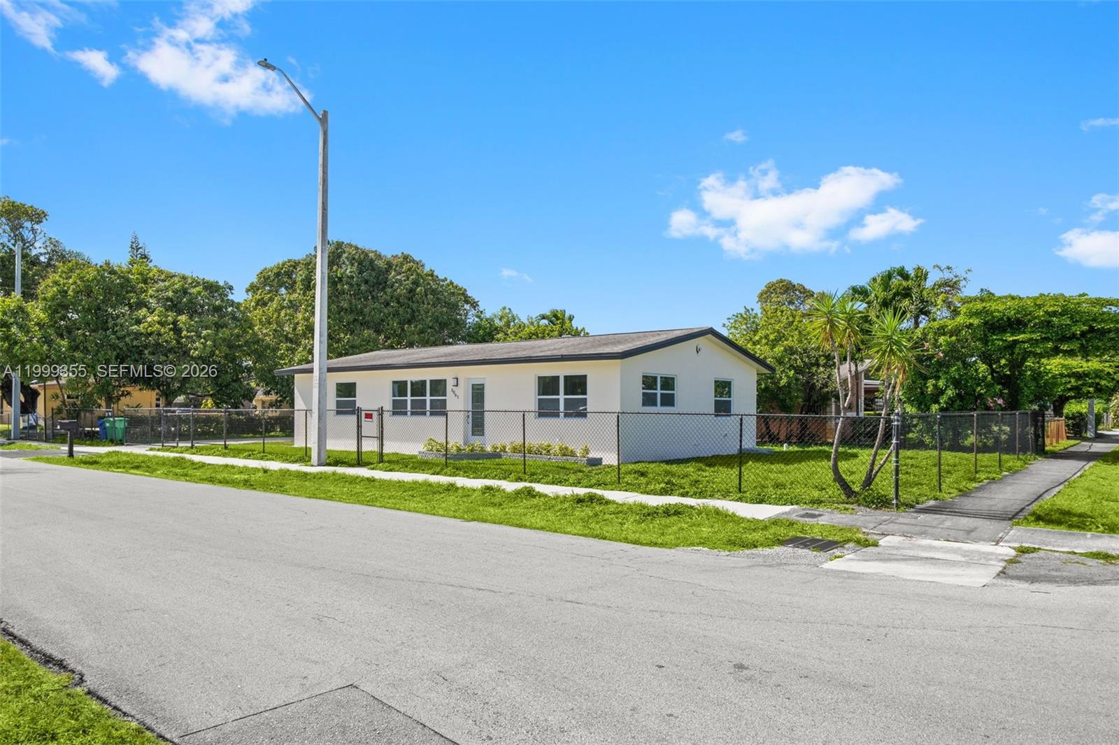 3061 NW 2nd St Fort Lauderdale, FL 33311