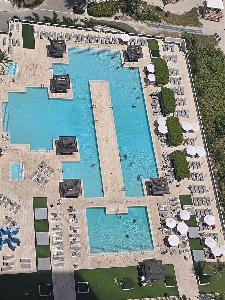 image Beach Club 23