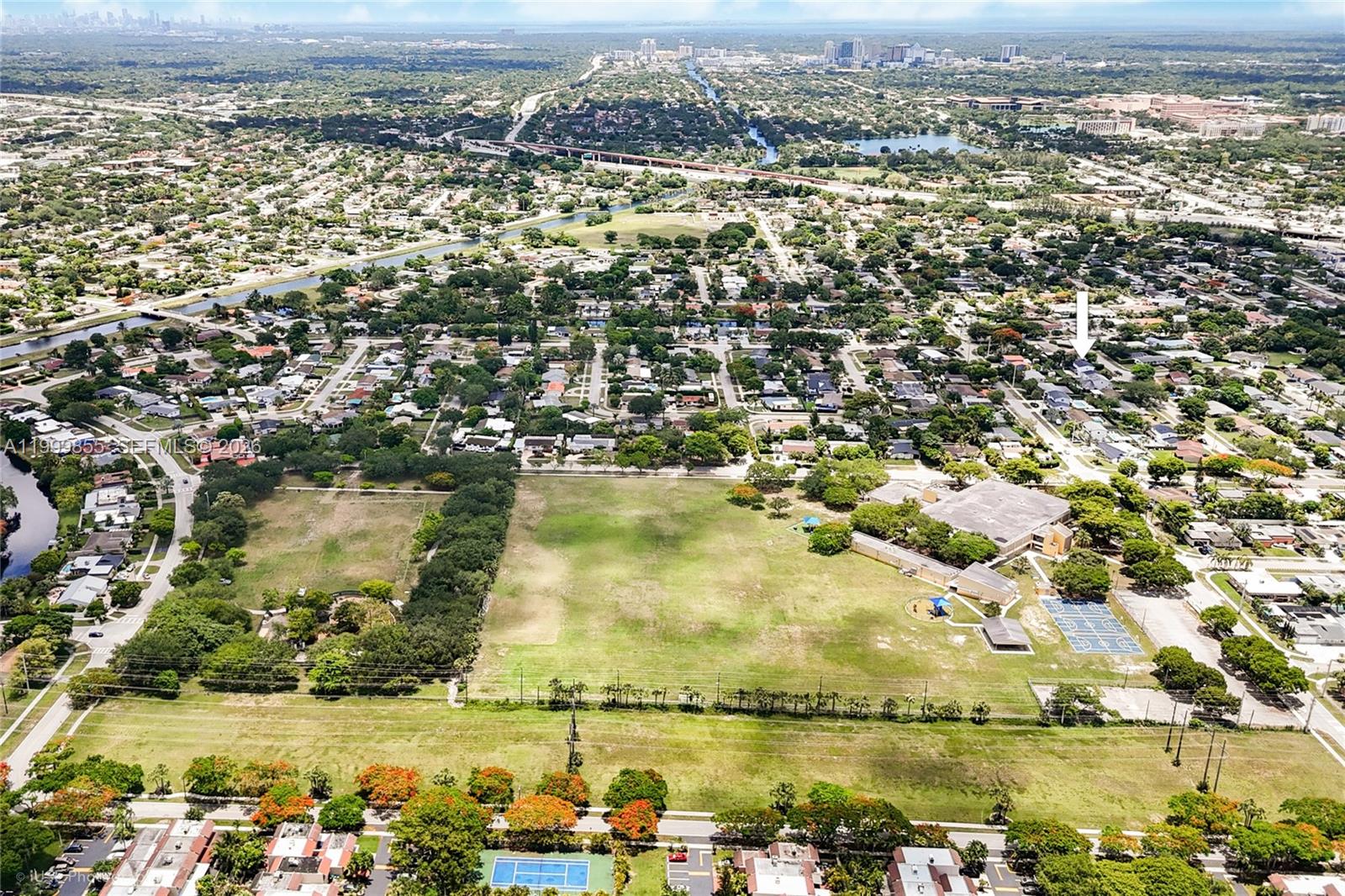 9975 SW 85th St Miami, FL 33173