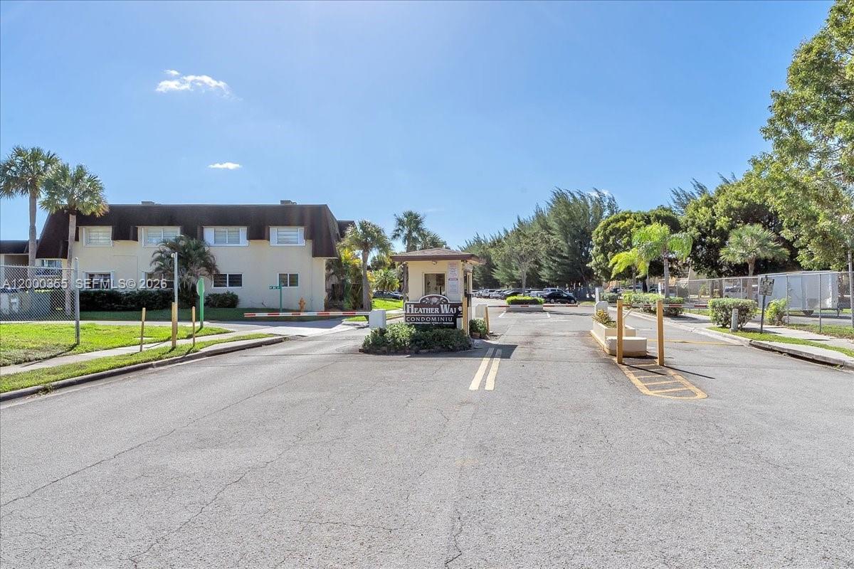 9009 SW 138th St #20-2