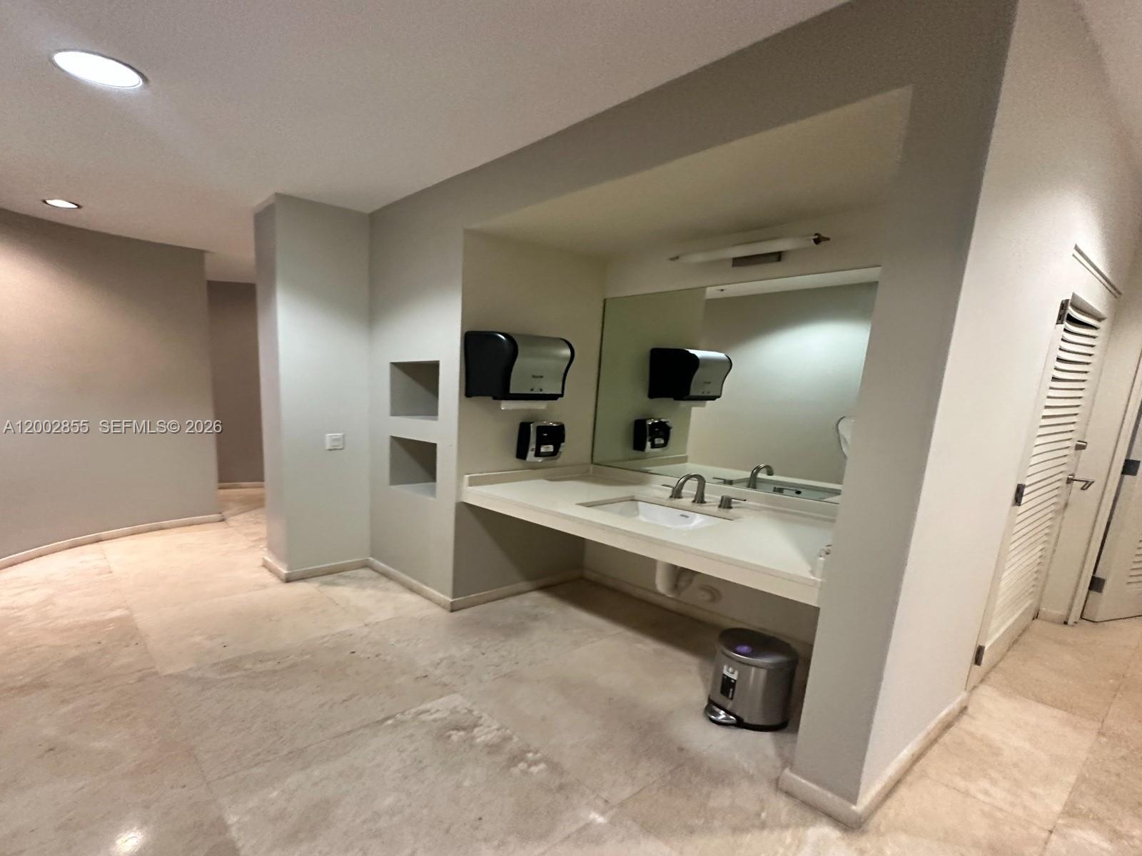 image Harbour House17