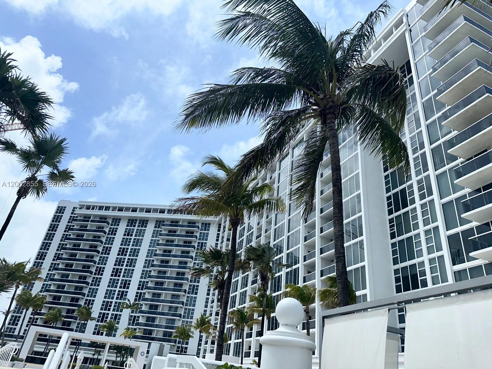 image Harbour House1