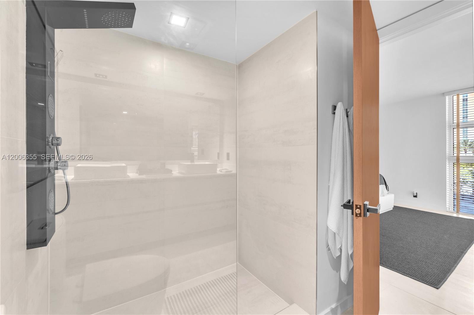 image Arlen House East17