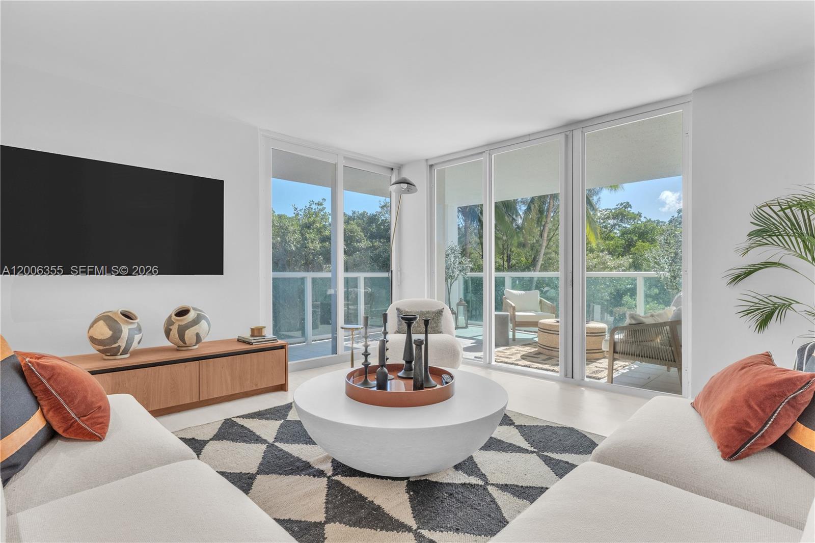 image Arlen House East1