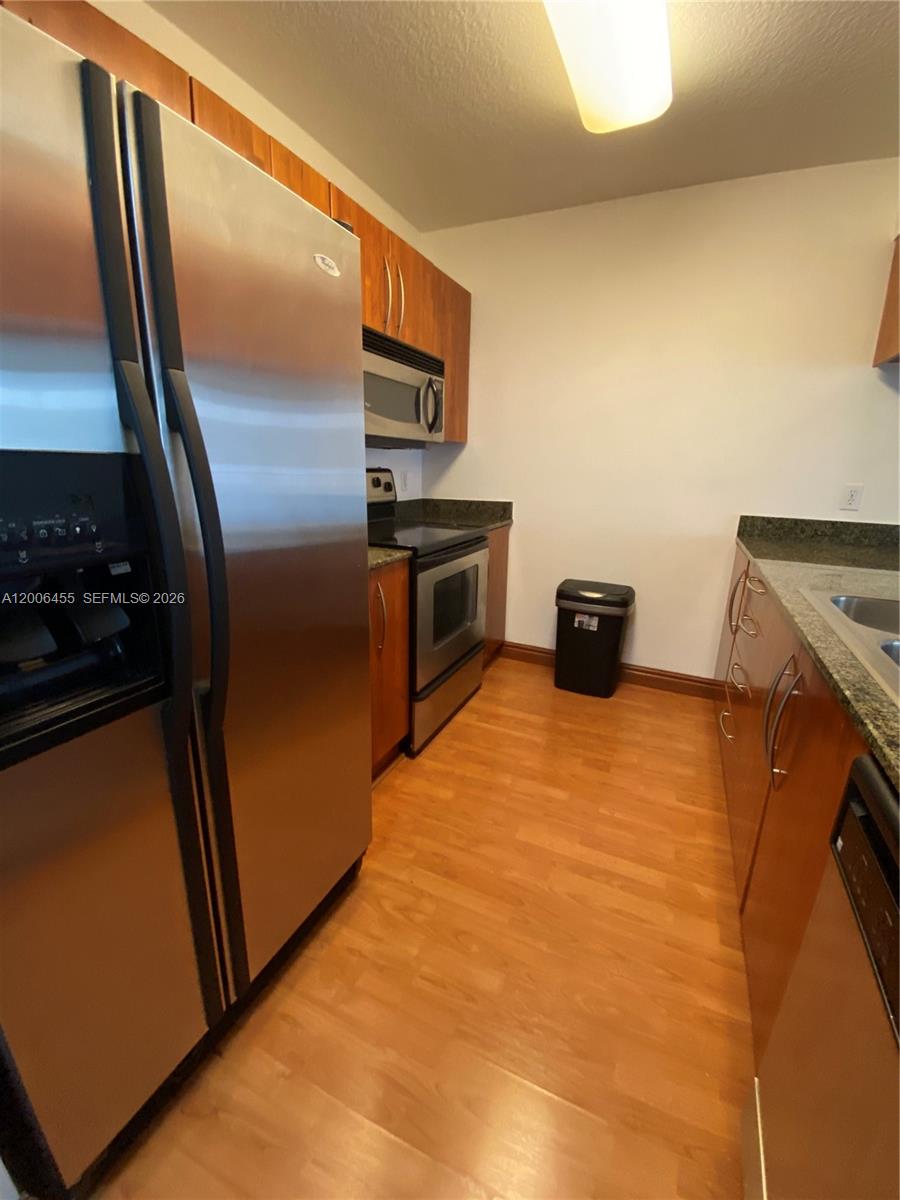 1200 Brickell Bay Dr #1914