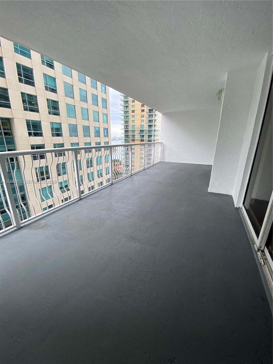 image The Club at Brickell Bay9
