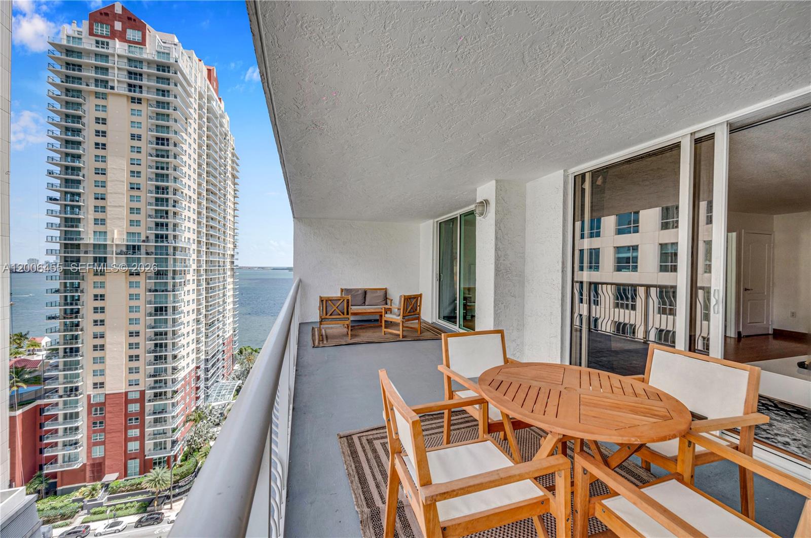 image The Club at Brickell Bay10