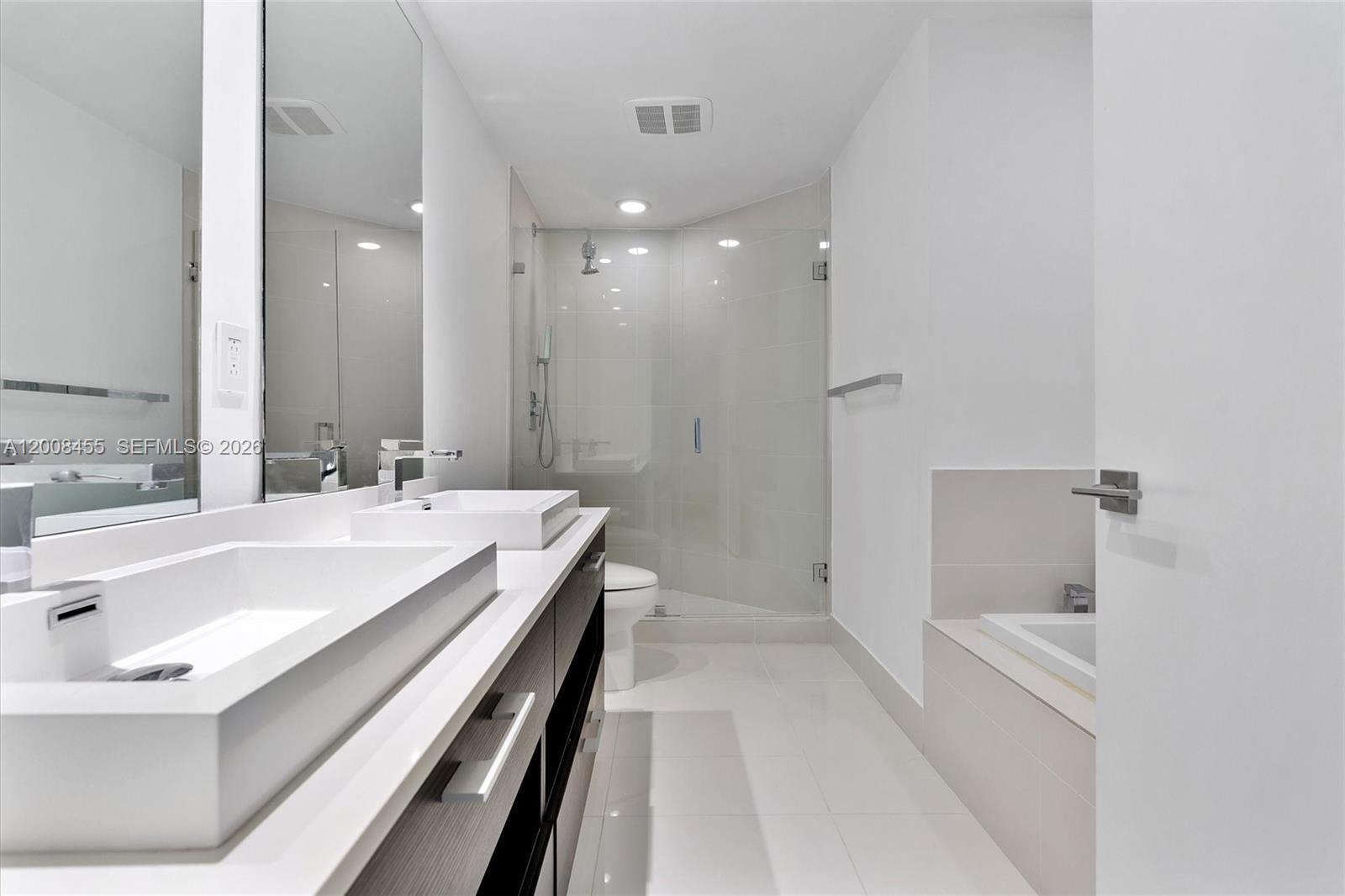 55 SW 9th St #1103 Miami, FL 33130