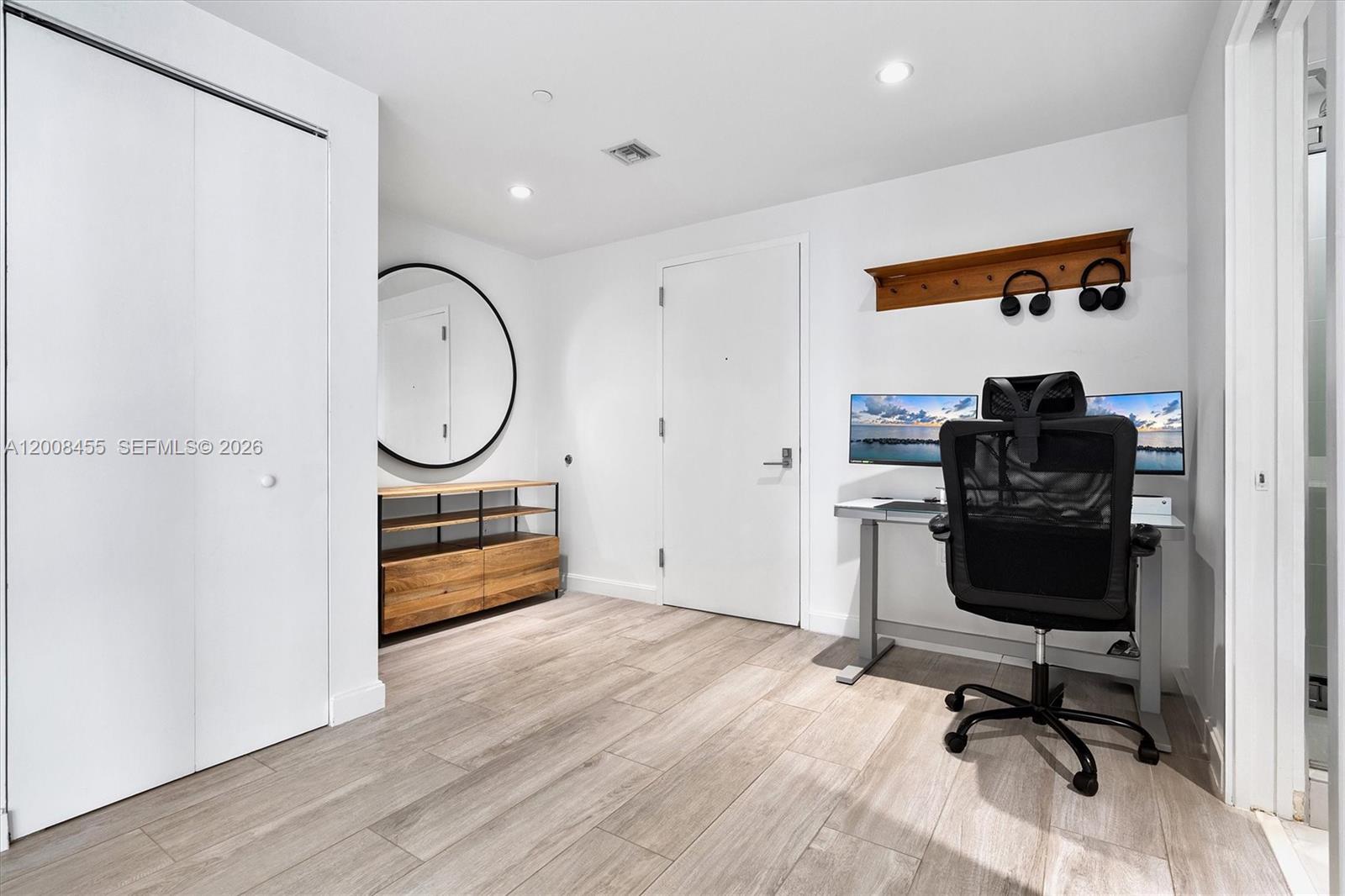 55 SW 9th St #1103 Miami, FL 33130