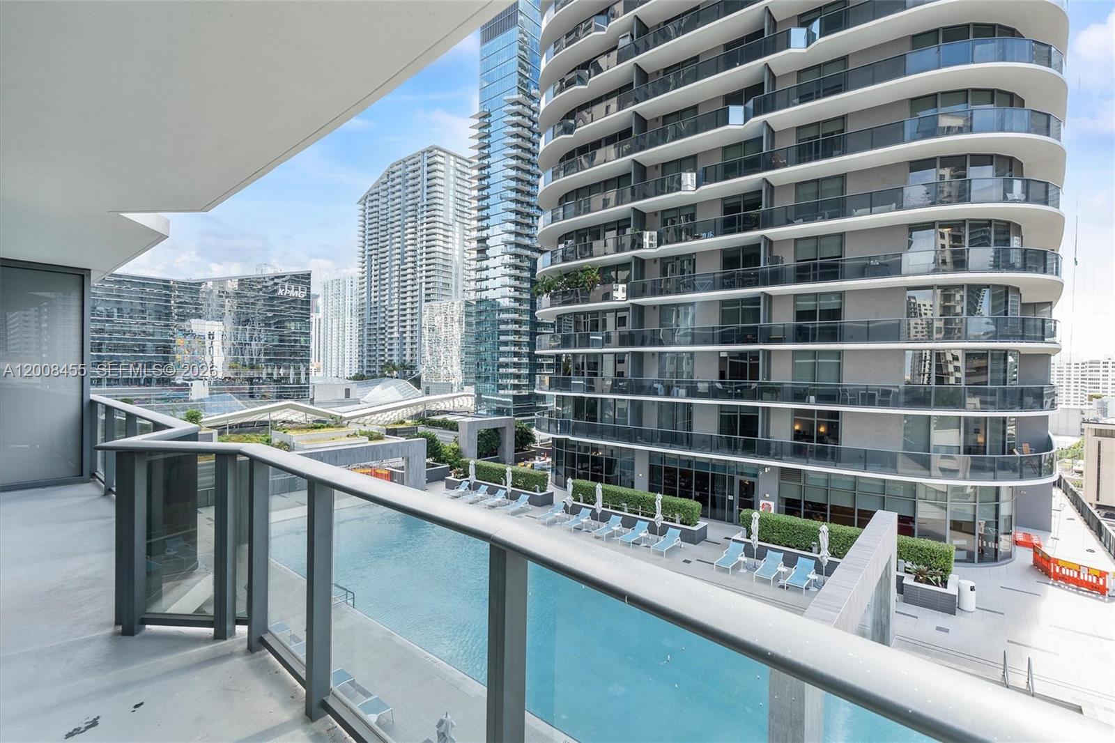 55 SW 9th St #1103 Miami, FL 33130