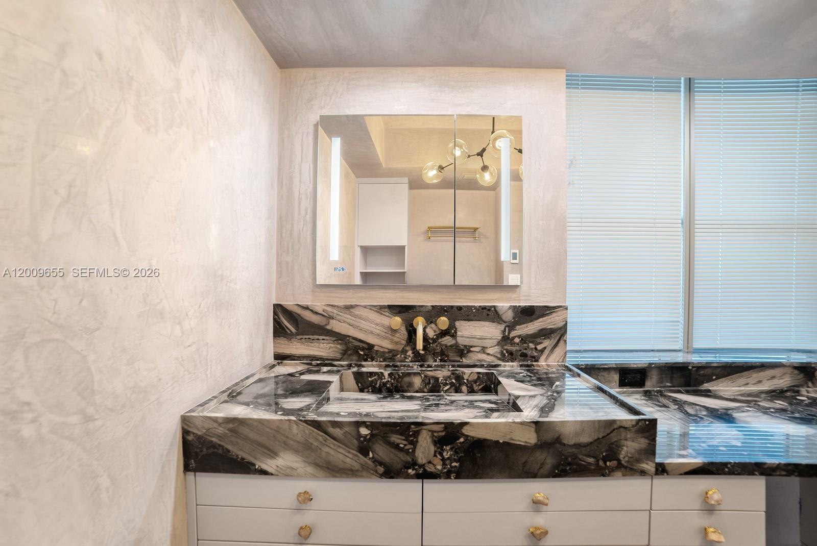 5801 Collins Ave #1200 Miami Beach, FL 33140