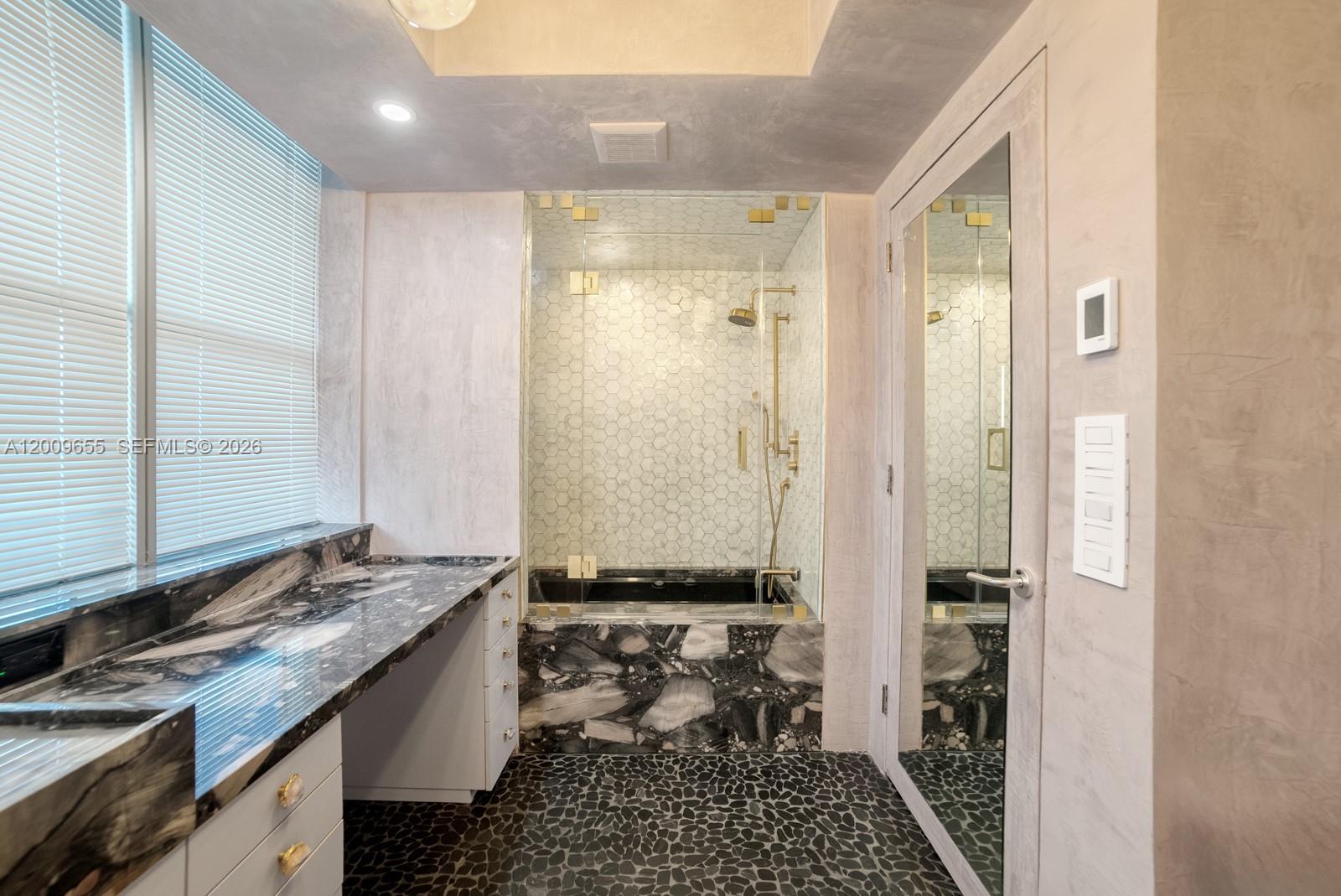 5801 Collins Ave #1200 Miami Beach, FL 33140