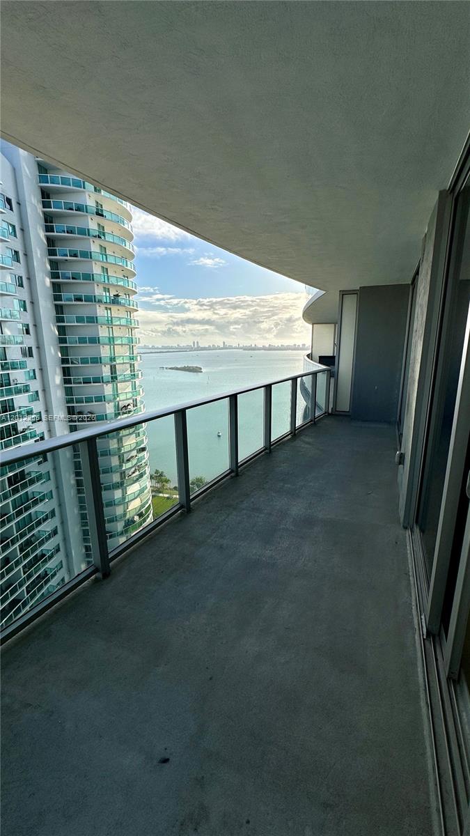image Aria on the Bay22