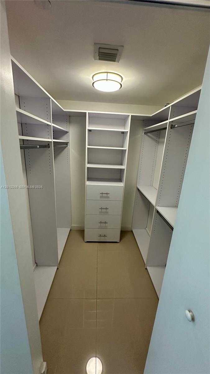 image Aria on the Bay31