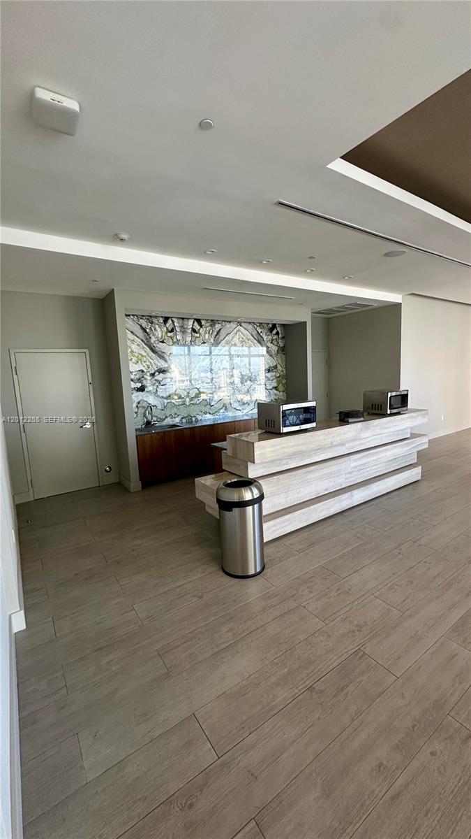image Aria on the Bay44