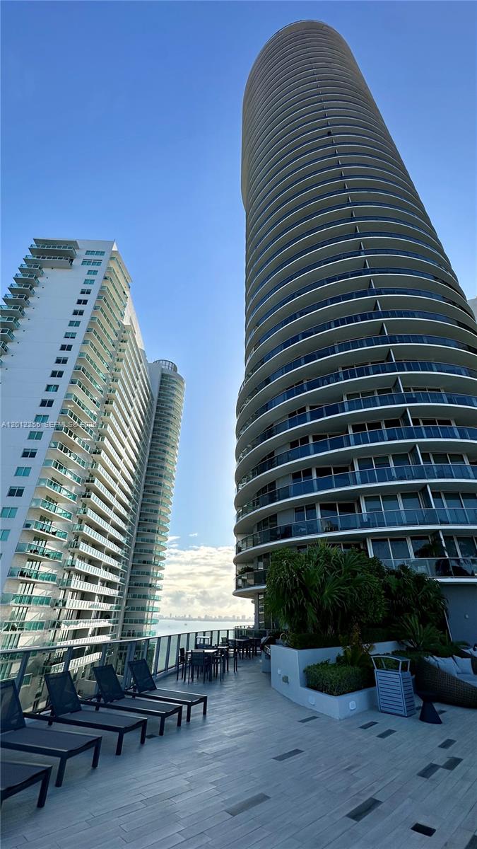 image Aria on the Bay60