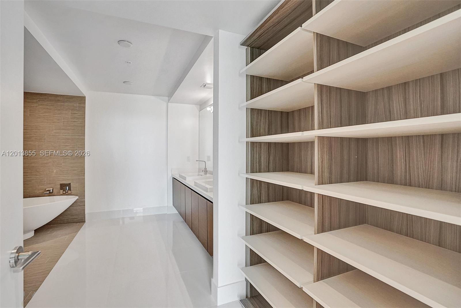 330 Sunny Isles Blvd #5-2205 Sunny Isles Beach, FL 33160