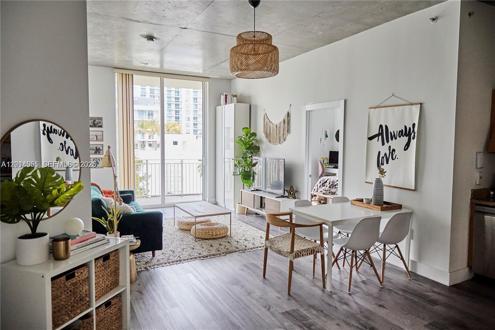 image Uptown Lofts1