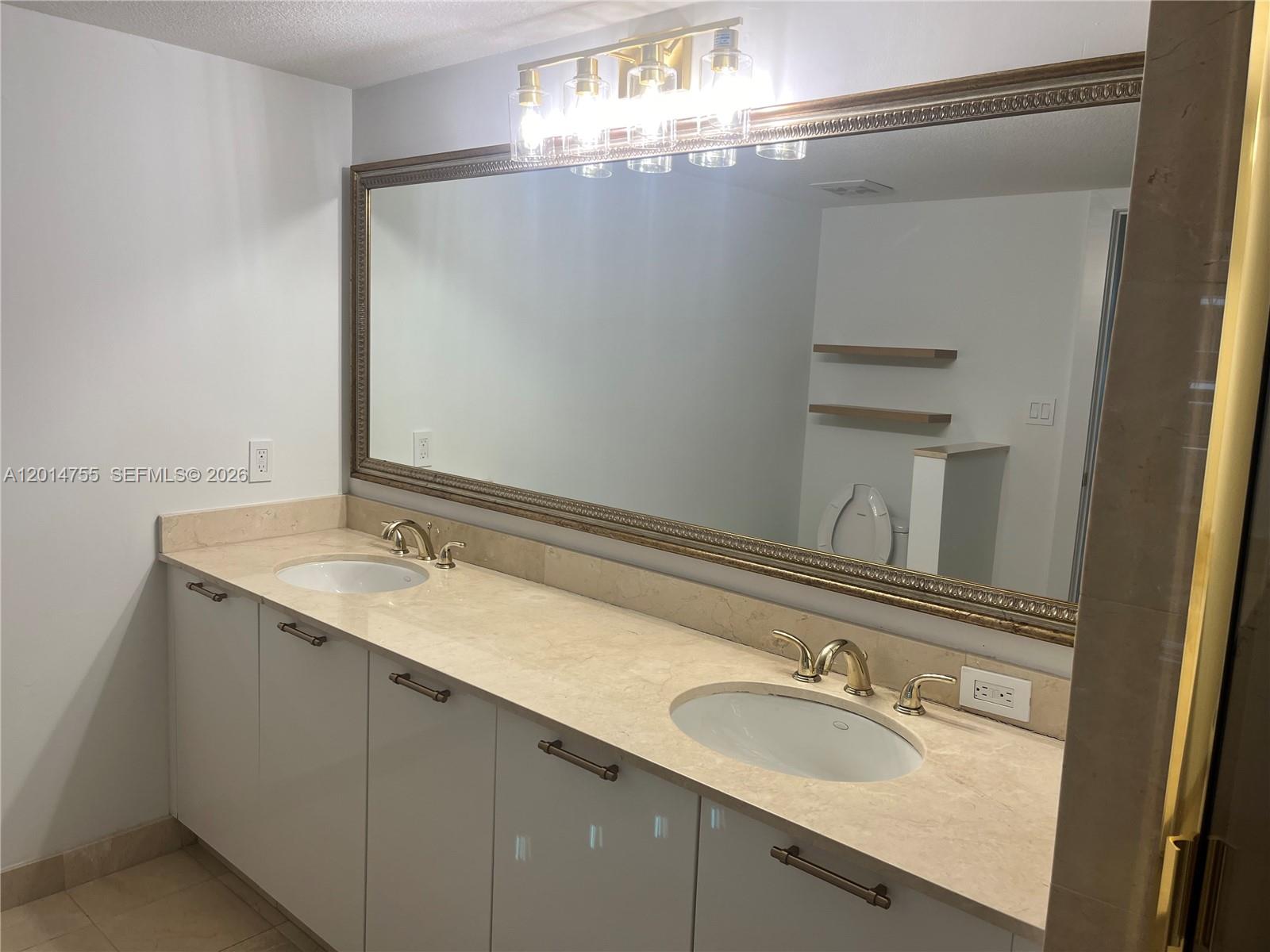 1800 N Bayshore Dr #614 Miami, FL 33132
