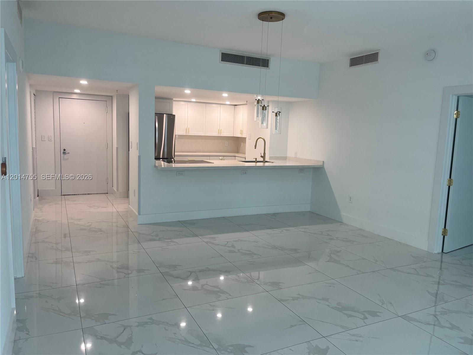 1800 N Bayshore Dr #614 Miami, FL 33132