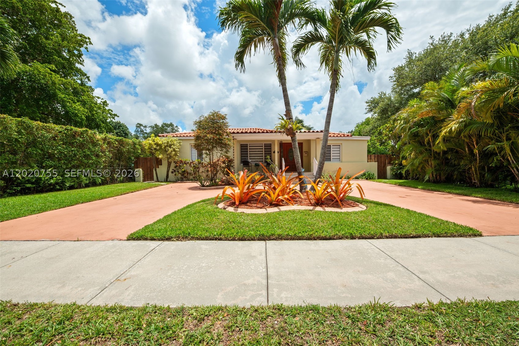 10 S Melrose Dr