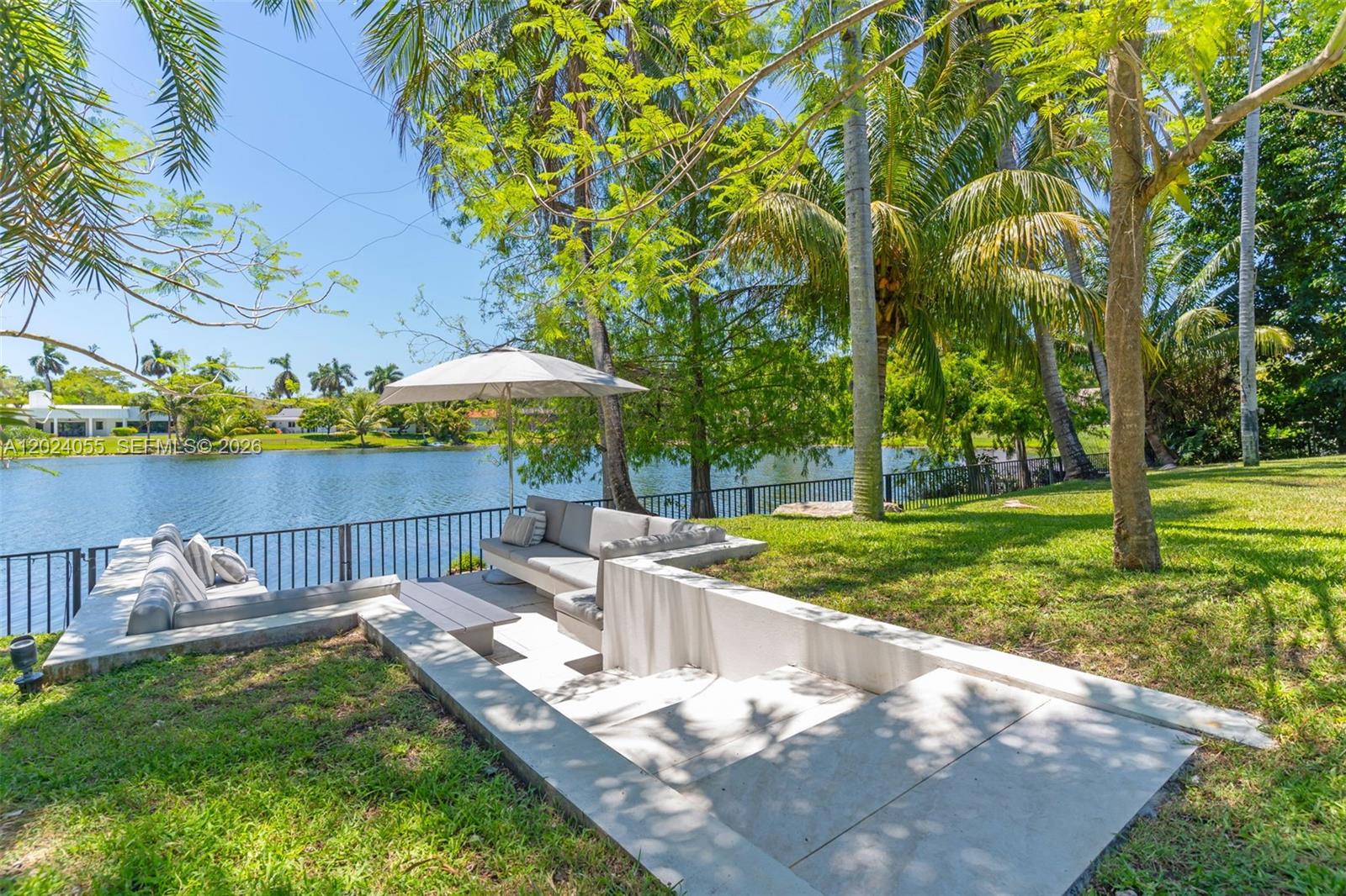 13400 SW 70th Ave Pinecrest, FL 33156