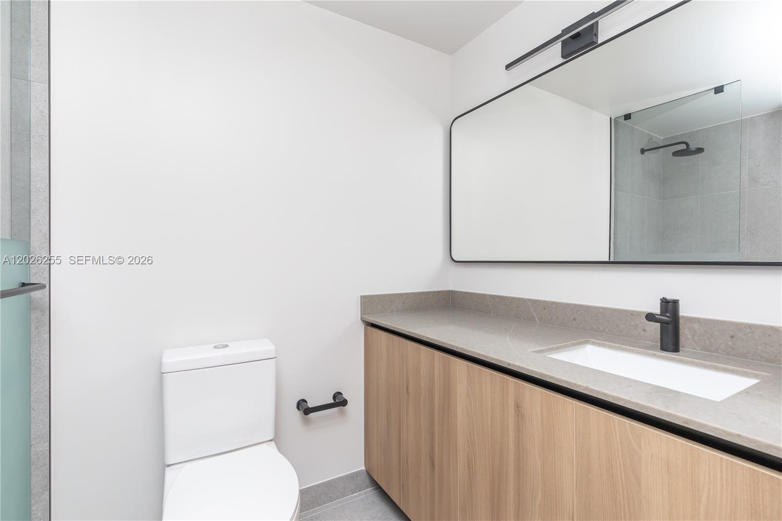 121 NE 5th St #510 Miami, FL 33132
