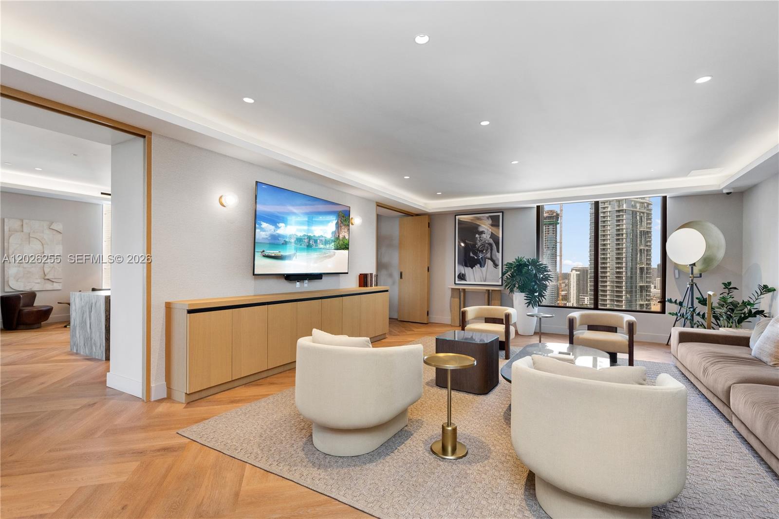 121 NE 5th St #510 Miami, FL 33132
