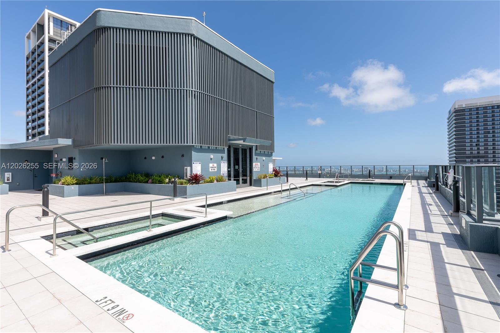 121 NE 5th St #510 Miami, FL 33132
