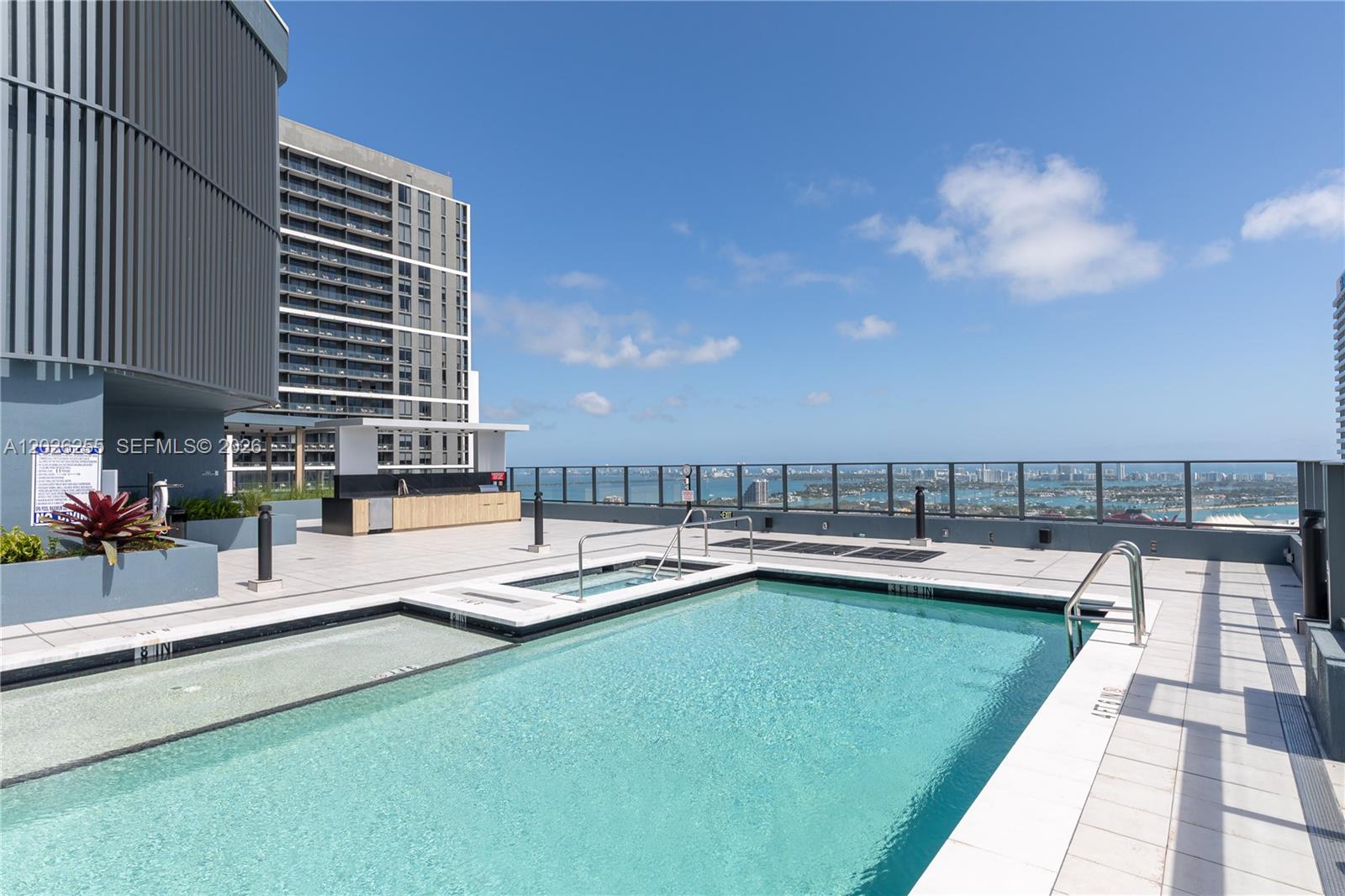 121 NE 5th St #510 Miami, FL 33132