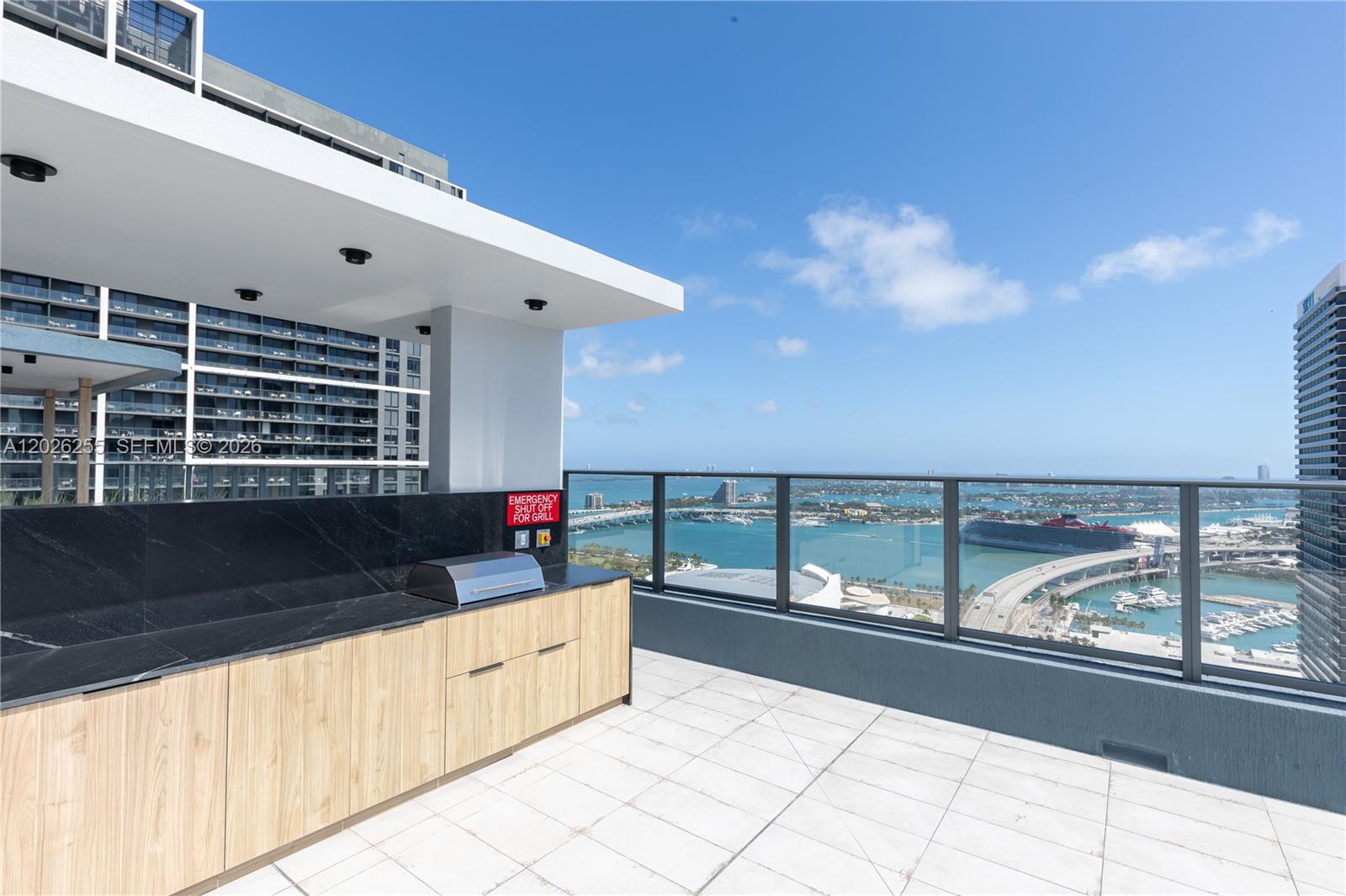 121 NE 5th St #510 Miami, FL 33132