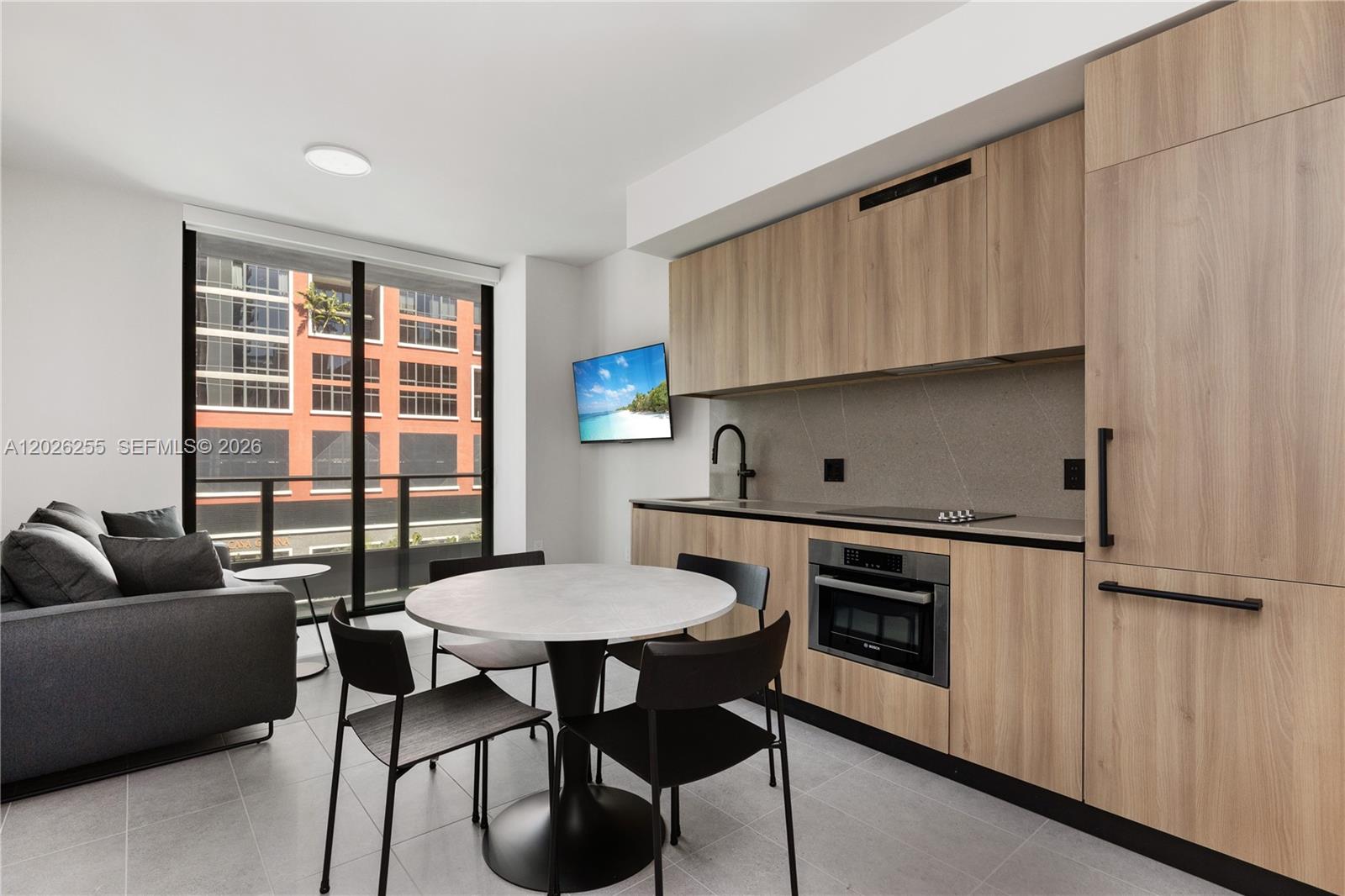 121 NE 5th St #510 Miami, FL 33132