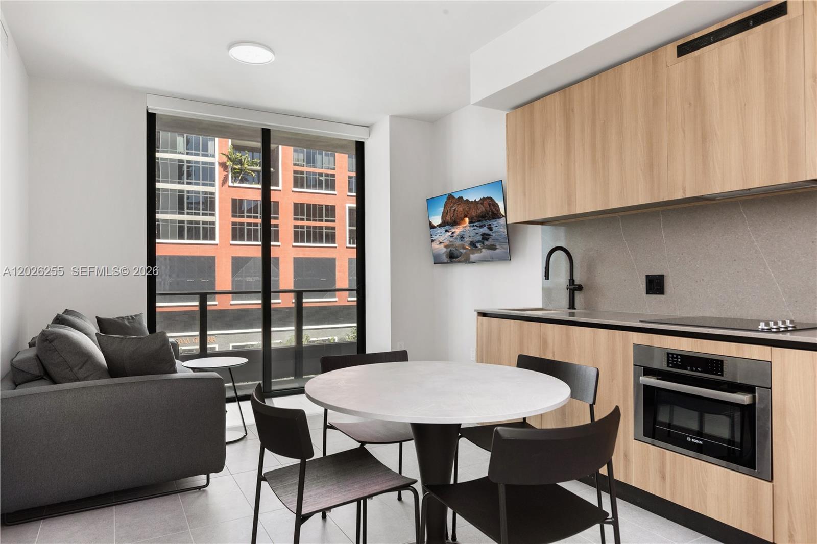 121 NE 5th St #510 Miami, FL 33132