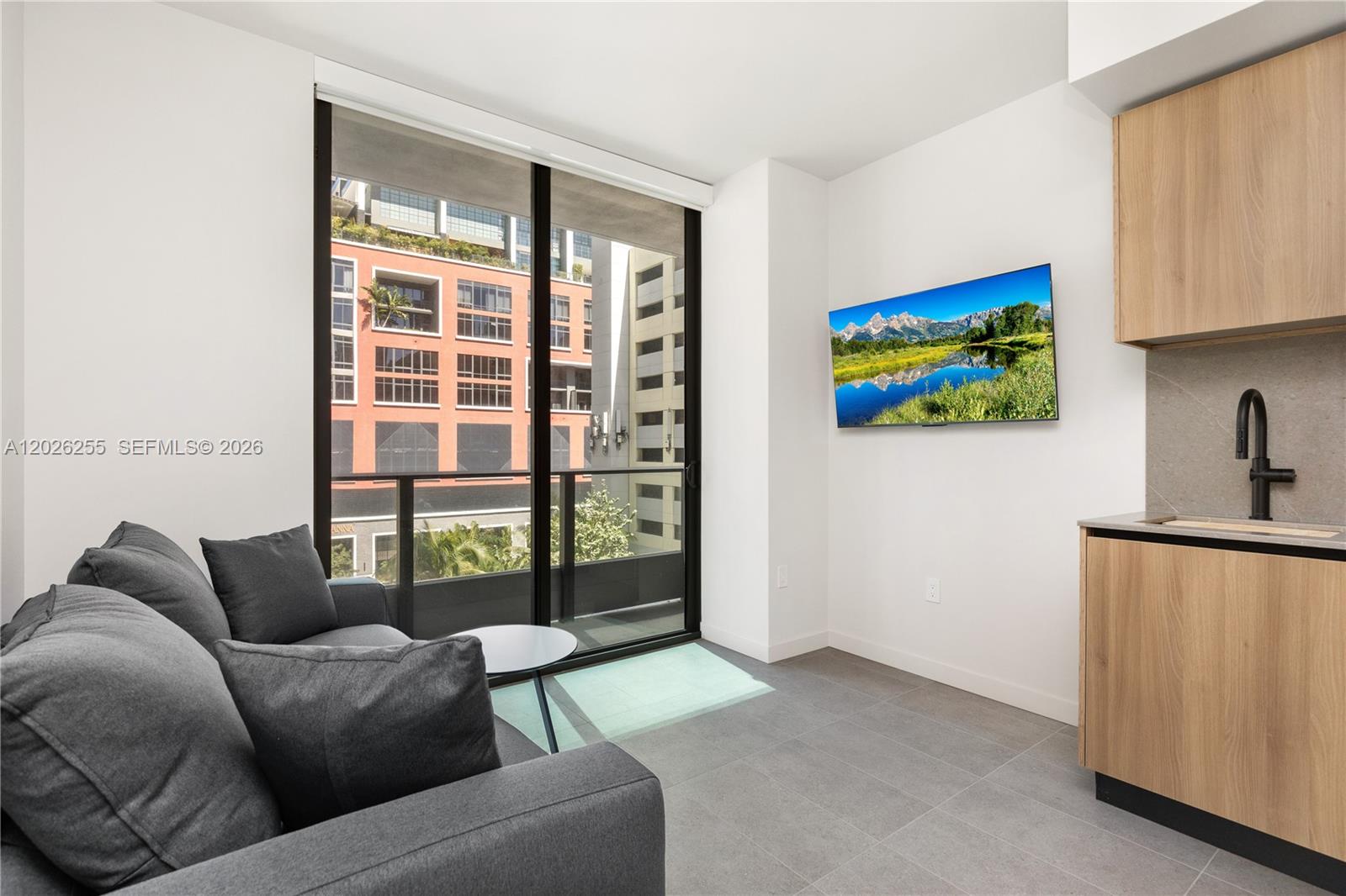 121 NE 5th St #510 Miami, FL 33132