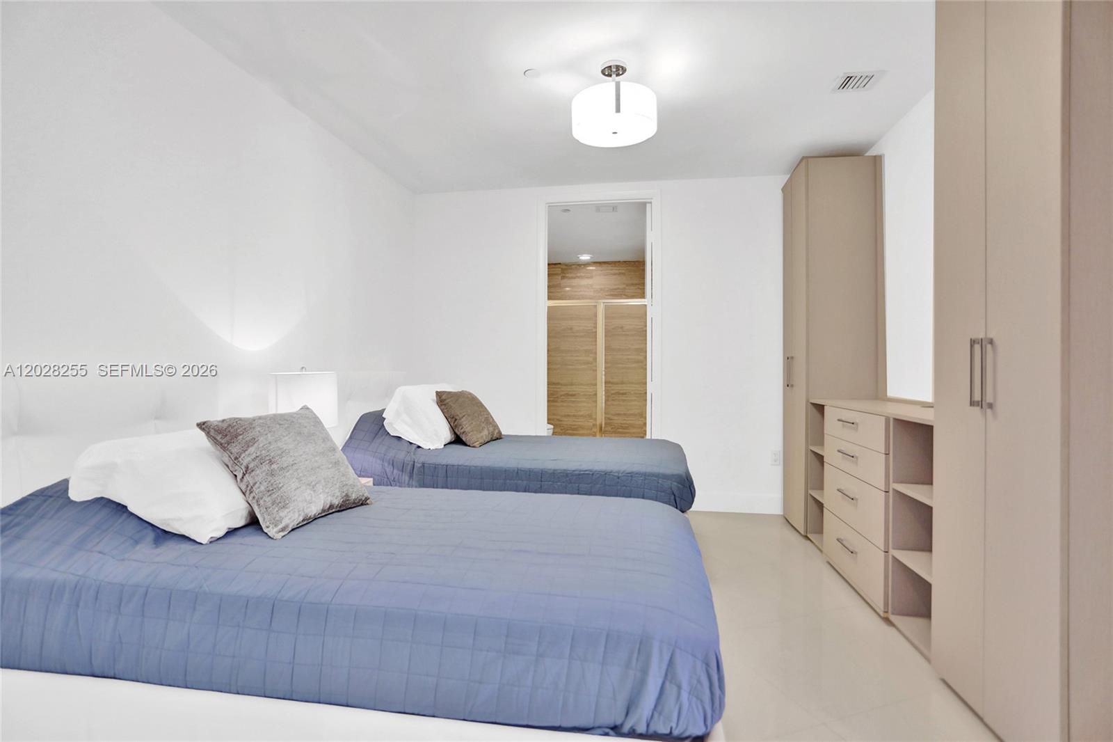 15901 Collins Ave #2807 Sunny Isles Beach, FL 33160