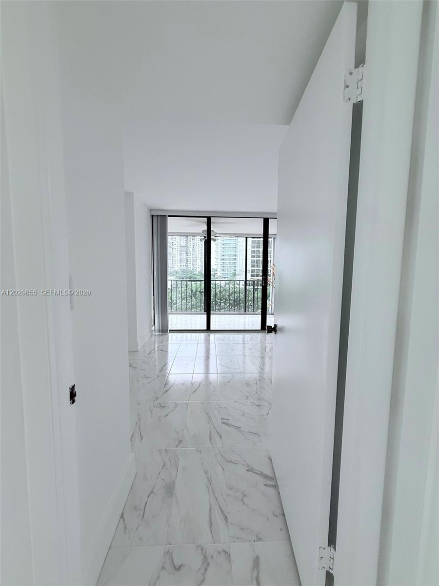 1925 Brickell Ave #D610 Miami, FL 33129