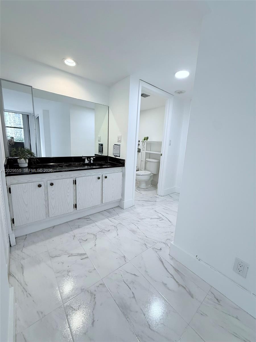 1925 Brickell Ave #D610 Miami, FL 33129